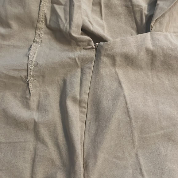 NWOT-HYFVE Dressy Khaki Romper - Picture 4 of 6